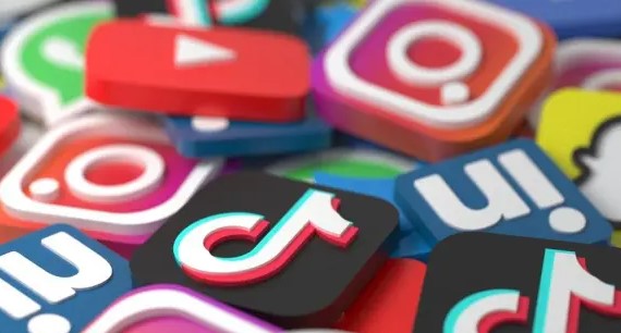 Síguenos en redes sociales